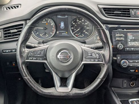 Used 2017 Nissan Rogue SV w/ Midnight Edition image 14