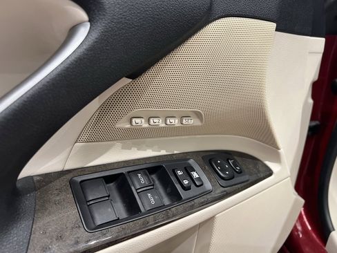Used 2010 Lexus IS 350C image 39