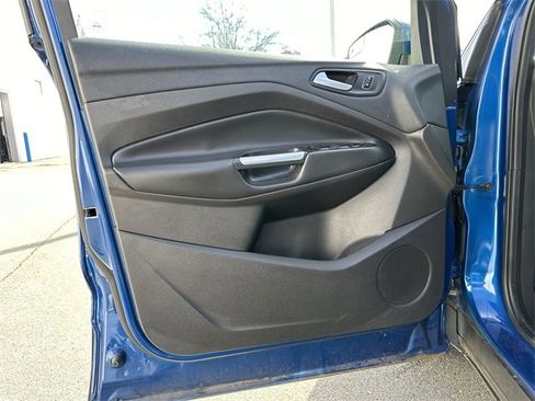 Used 2017 Ford Escape SE image 13