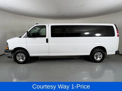 Used 2024 Chevrolet Express 3500 LT w/ LT Preferred Equipment Group RWD image 6