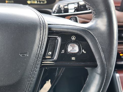 Used 2022 Lincoln Aviator Reserve w/ Equipment Group 201A image 30