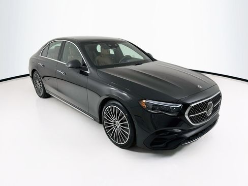 Used 2024 Mercedes-Benz E 350 4MATIC Sedan image 1