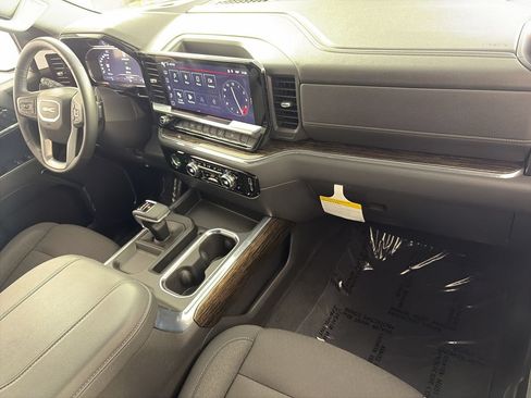 Used 2024 GMC Sierra 1500 Elevation AWD/4WD image 25