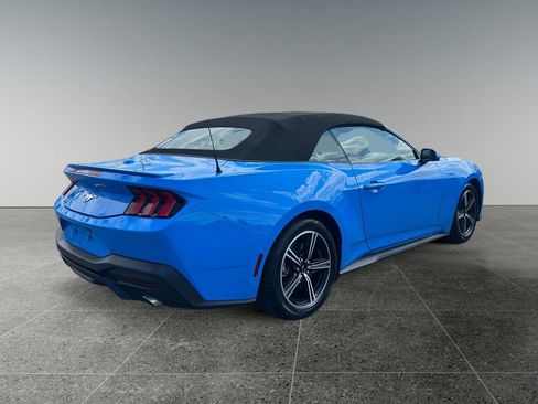 Used 2025 Ford Mustang Premium RWD image 9