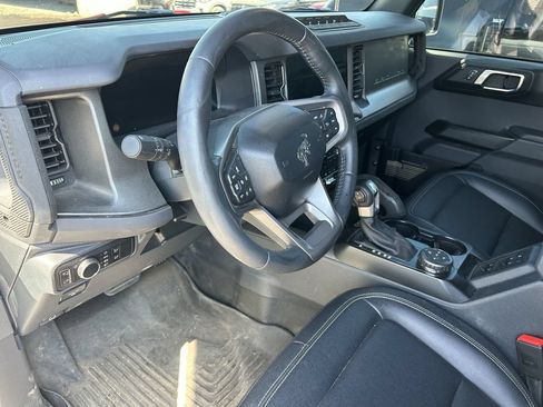 Used 2025 Ford Bronco Badlands AWD/4WD image 14