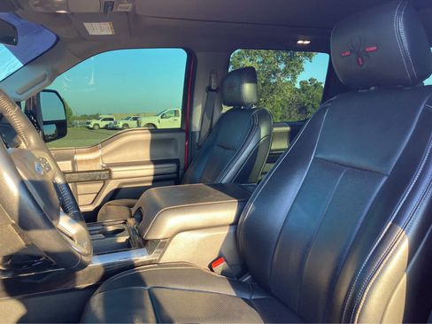 Used 2021 Ford F350 Lariat w/ Lariat Ultimate Package AWD/4WD image 4