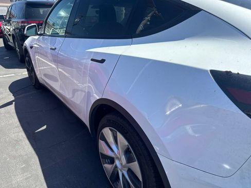 Used 2021 Tesla Model Y Long Range AWD/4WD image 3