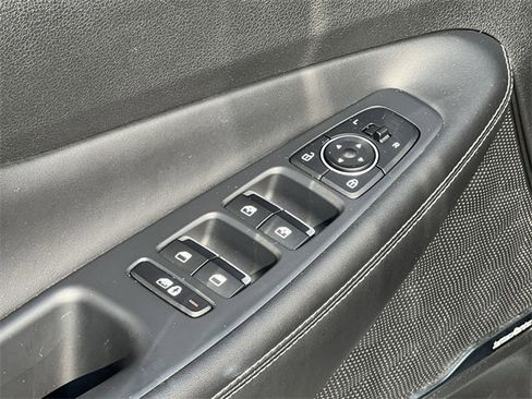 Used 2023 Hyundai Santa Fe SEL w/ Premium Package image 18