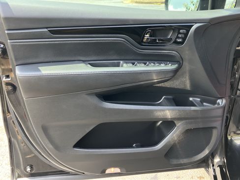 Used 2023 Honda Odyssey Elite image 13