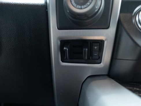 Used 2019 Ford F150 Platinum w/ Technology Package image 41