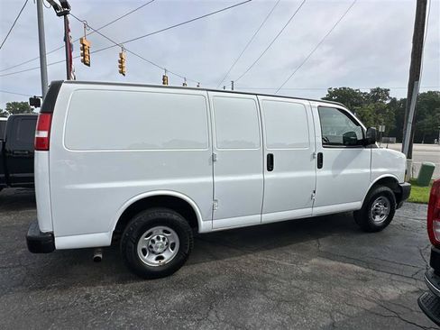 Used 2023 Chevrolet Express 3500 w/ Driver Convenience Package RWD image 2