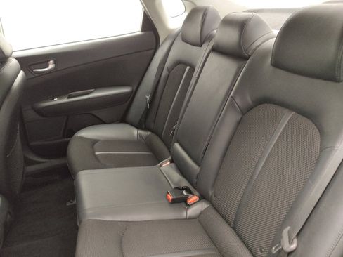 Used 2020 Kia Optima S image 18