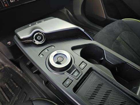 Used 2023 Kia EV6 GT image 19