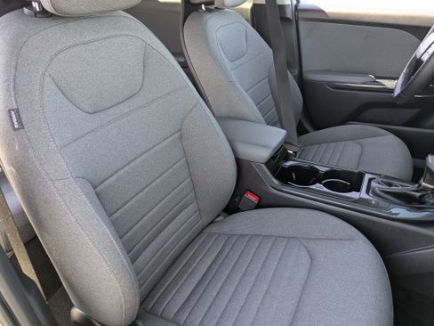 Certified 2025 Kia K4 EX image 10