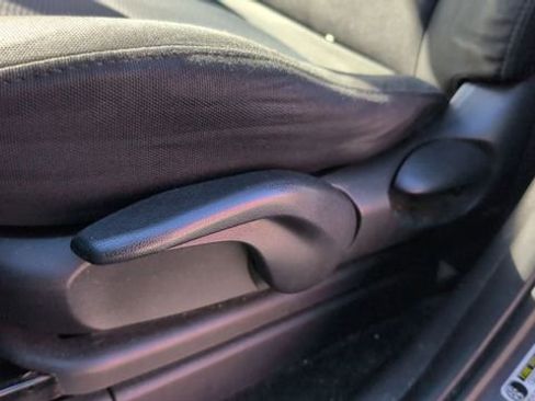 Used 2007 MAZDA MAZDA5 Touring image 19