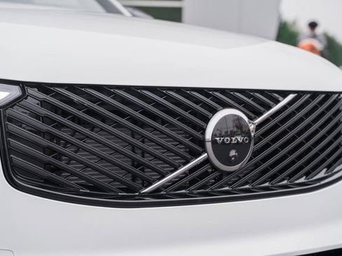 New 2026 Volvo XC90 B6 Ultra w/ Lounge Package image 11