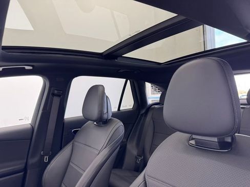 New 2026 Mercedes-Benz GLC 300 image 5