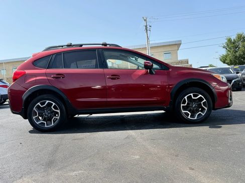 Used 2016 Subaru Crosstrek 2.0i Premium AWD/4WD image 2
