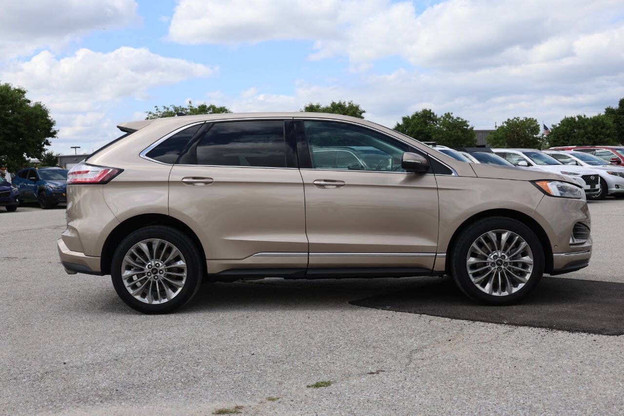 Used 2021 Ford Edge Titanium w/ Equipment Group 301A AWD/4WD image 7
