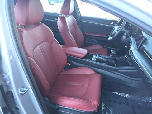 Used 2025 Kia K5 GT-Line w/ GT-Line Premium Package image 11