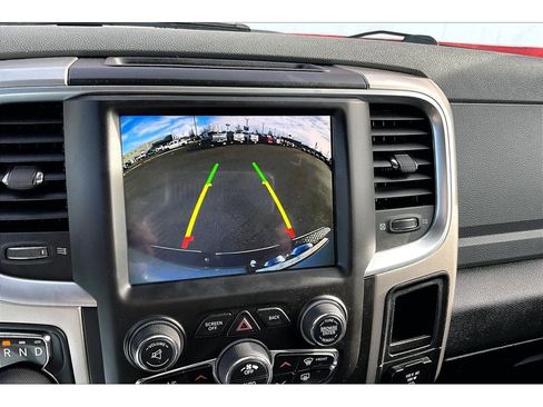 Used 2019 RAM 1500 Classic SLT w/ Luxury Group image 24