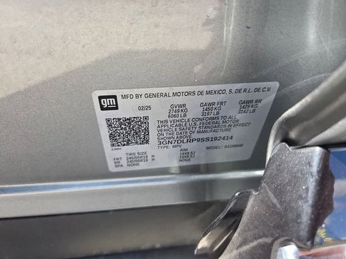 Certified 2025 Chevrolet Equinox EV LT w/ Convenience Package image 20