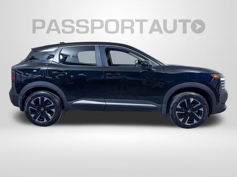 Certified 2025 Nissan Kicks SV image 12