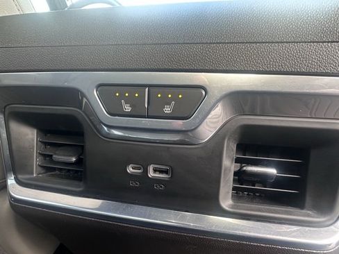 Used 2022 Chevrolet Silverado 1500 LTZ w/ LTZ Premium Package image 16