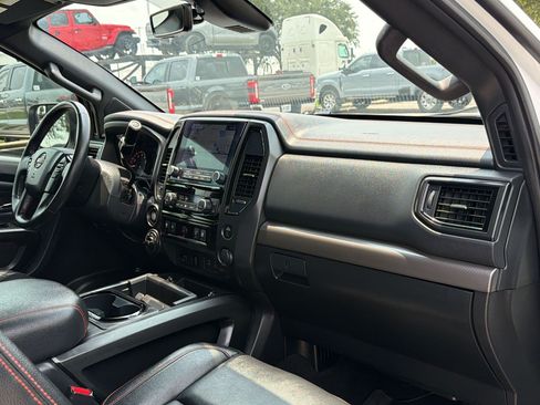 Used 2024 Nissan Titan PRO-4X w/ Pro-4x Convenience Package AWD/4WD image 28