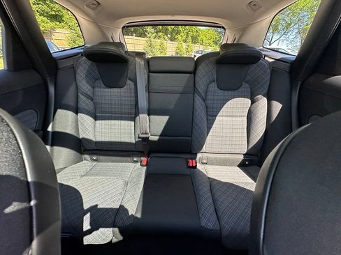 Used 2023 Volvo XC60 B5 Core AWD/4WD image 16