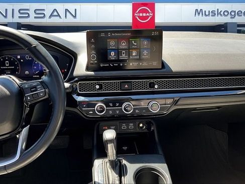 Used 2023 Honda Civic Touring image 9