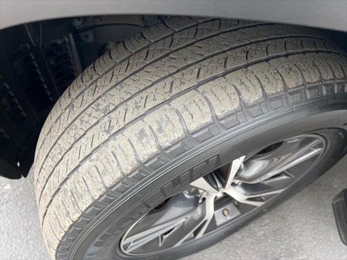 Certified 2019 Toyota Highlander Plus image 26