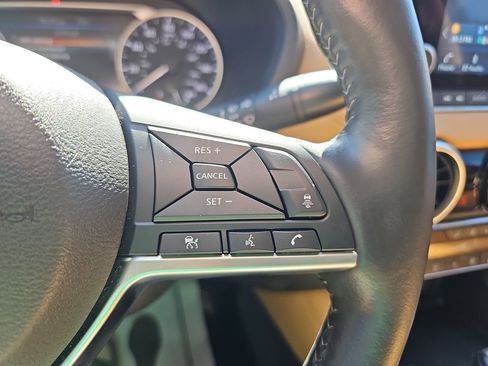 Used 2024 Nissan Sentra SV w/ SV Premium Package image 22