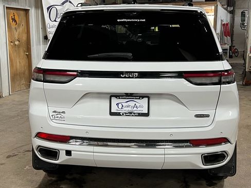 Used 2023 Jeep Grand Cherokee Overland w/ Advanced Protech Group III image 7