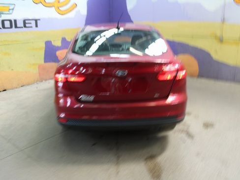 Used 2017 Ford Focus SE w/ SE Winter Package image 6