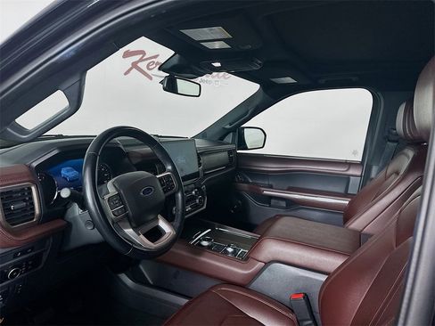 Used 2024 Ford Expedition Max Limited image 29