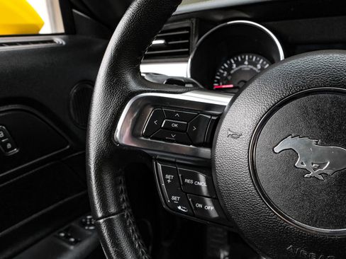Used 2016 Ford Mustang Premium image 14