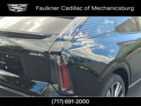 New 2025 Cadillac Optiq Luxury 2 image 11