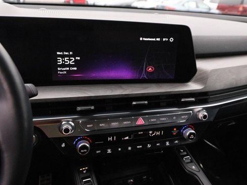 Used 2024 Kia Telluride SX Prestige X-Line image 18