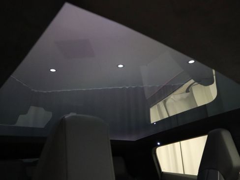 Used 2024 Tesla Cybertruck AWD Crew Cab image 21