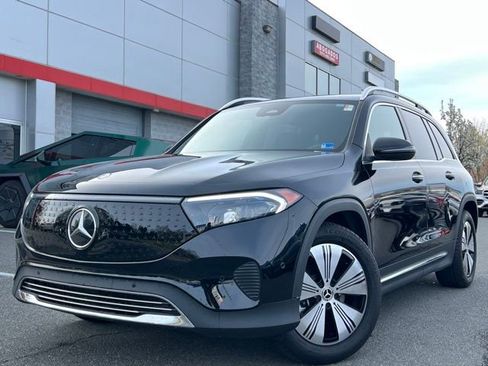 Used 2024 Mercedes-Benz EQB 300 4MATIC w/ Winter Package image 11