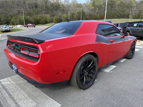 Used 2018 Dodge Challenger T/A image 5