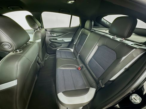 Used 2025 Buick Envista Preferred w/ Convenience I Package FWD image 28