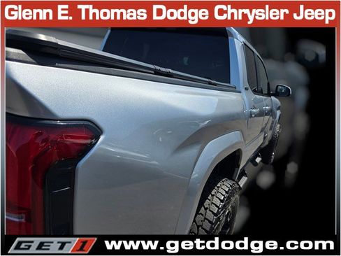 Used 2025 Toyota Tacoma SR5 AWD/4WD image 12