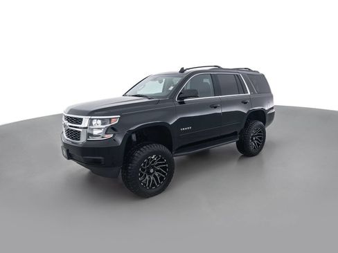 Used 2017 Chevrolet Tahoe LT w/ LT Midnight Edition AWD/4WD image 8