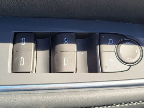 New 2026 GMC Acadia Elevation image 17