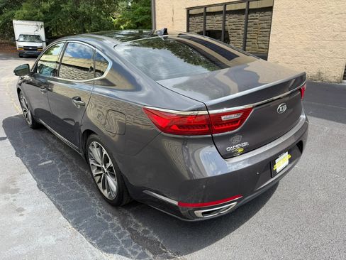 Used 2017 Kia Cadenza Technology FWD image 10