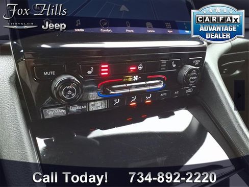 Used 2024 Jeep Grand Cherokee Limited image 22