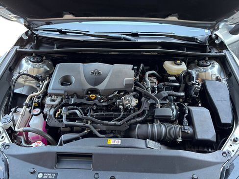 Used 2025 Toyota Camry LE FWD image 31