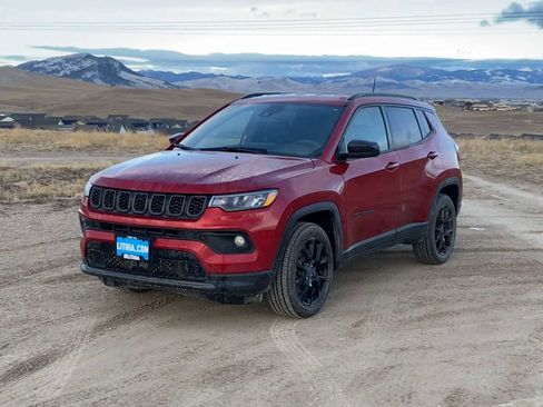Used 2025 Jeep Compass Latitude w/ Altitude Special Edition image 4